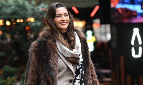 Laura Gnjatović hit čizme je bez greške spojila s elegantnom bundom