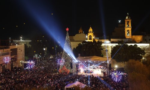 Božićno drvce opet svijetli u Betlehemu, prvi put od početka rata u Gazi
