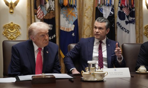 Na tankom ledu nakon skandala: Američki ministar obrane pod pritiskom da podnese ostavku?