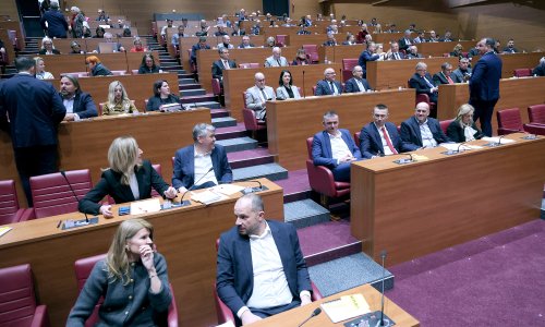 Sabor radi još pet dana, a onda mjesec dana odmora: Na raspravi i Bačićevi zakoni