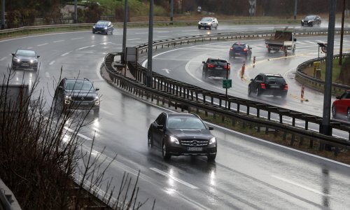 Pješak uočen na autocesti A3: Kolnici su sliski, mogući su odroni