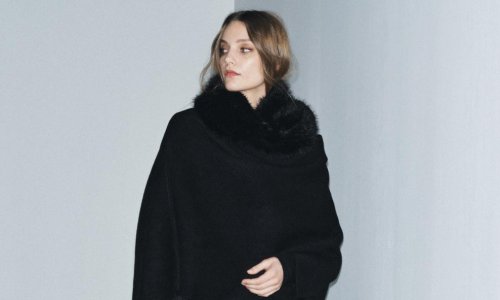 Elegantni ogrtač iz Zare je hit: Savršen je preko haljina, ali i uz traperice