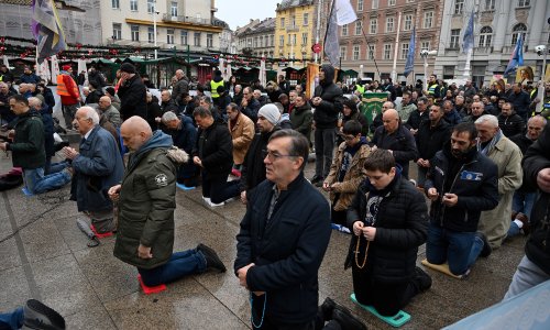 Peticiju protiv klečavaca potpisalo više od 40.000 ljudi: Sutra potpise predaju institucijama