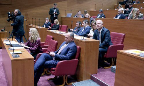 Zastupnike čeka glasovanje o Bačićevim zakonima, nakon toga odlaze na zimski odmor