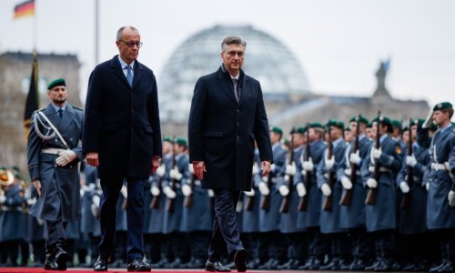 Sastali se Plenković i Merz: Pogledajte kako je premijera dočekao njemački kancelar