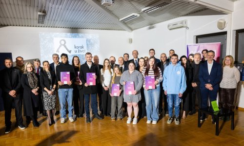 Humanitarna akcija „Korak u život“ i ove godine stipendijama podržava mlade na njihovom obrazovnom putu