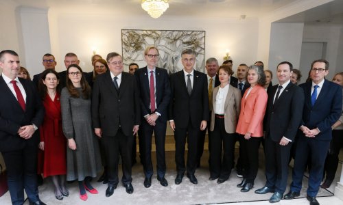 Plenković veleposlanicima EU-a: Hrvatska iduće godine ulazi u OECD