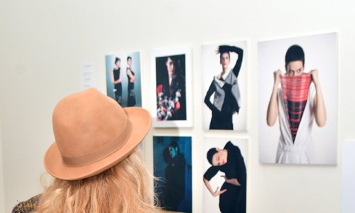 Održana je izložba Etna Maar - 20 godina snage, elegancije, transformacije