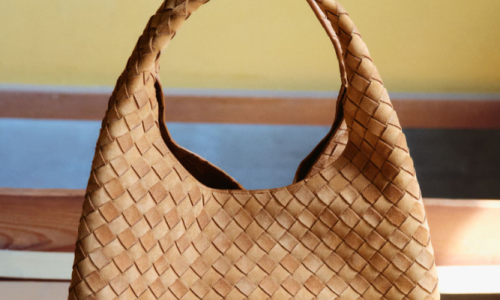 Ovo će biti 'it' torba 2026. godine; vraća se hit s početka milenija