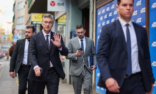 HDZ sasuo paljbu: Vulgarno potkapacitirani Hajdaš izgubljen je u vremenu i prostoru