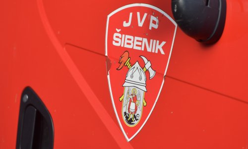 U požaru kod Skradina preminuo stariji muškarac