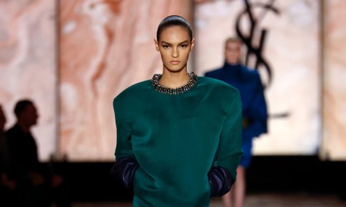 Ova haljina iz 80-ih prava je zvijezda blagdanskih stajlinga