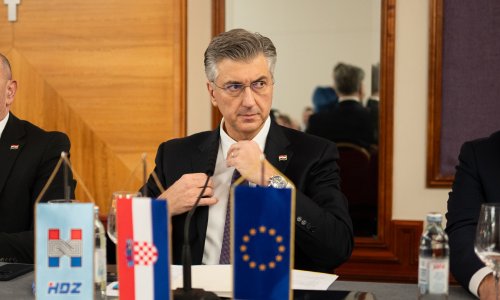 Plenković: Oporba radi po receptu protuustavnog upada Milanovića