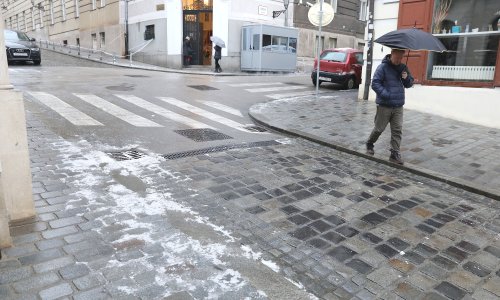 Oprez: Zbog jutarnjih minusa i kiše moguća poledica, upaljen i meteoalarm