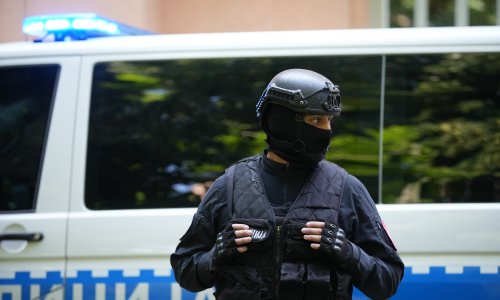 Uzbuna u BiH: Masovne dojave prijetnje bombama u školama, učenici evakuirani