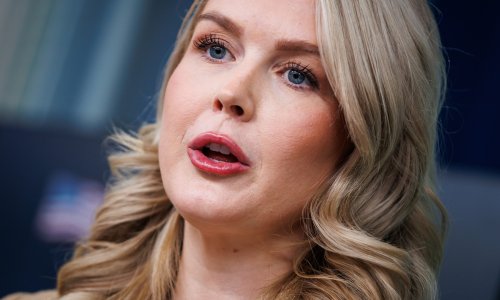 Fotograf brutalno iskren o usnama Trumpove glasnogovornice: 'Nisam joj ja dao te injekcije'