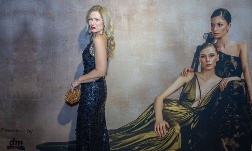 Barbara Kolar u čarobnoj haljini savršenoj za blagdane izgleda poput holivudske dive