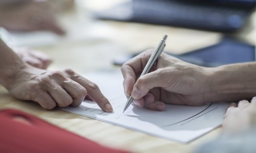 Želite sa supružnikom otvoriti obrt? Evo kako to možete napraviti uz ortački ugovor