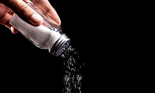 Stručnjaci objasnili na koji način unos soli može utjecati na tlak