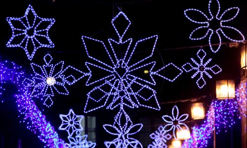 Više stotina Hrvata prosvjedovalo zbog zabrane Adventa u Gornjem Vakufu: 'Šalju naoružanu policiju na djecu'