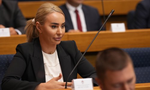 Svi bruje o 'turbostudentici': Poznata političarka iz RS-a pravo je završila u četiri mjeseca?