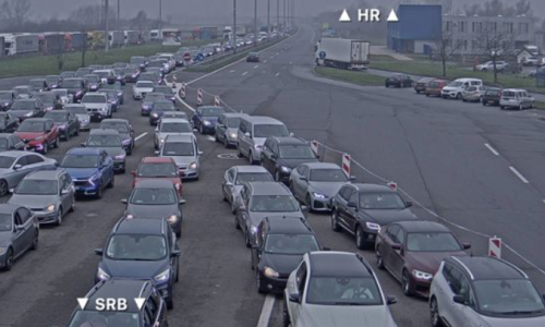 Konačno se smanjila gužva na Bajakovu, kolone i na drugim granicama prema Srbiji i BiH