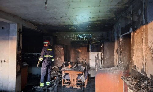 Dobar podsjetnik koliko mogu biti opasne božićne lampice