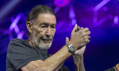 Putovanje iz noćne more inspiriralo je Chrisa Reu da napiše jedan od najvećih božićnih hitova