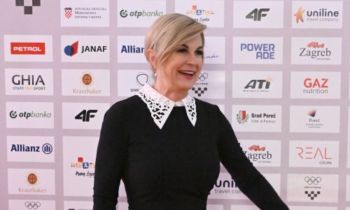 Kolinda prošetala s luksuznom torbicom: Za ovim modelom mnogi uzdišu, ali ga rijetki mogu imati