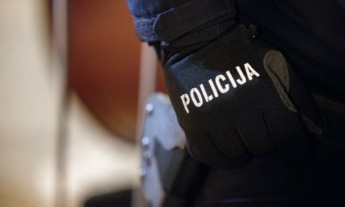 U prometnoj nesreći poginuo vozač automobila