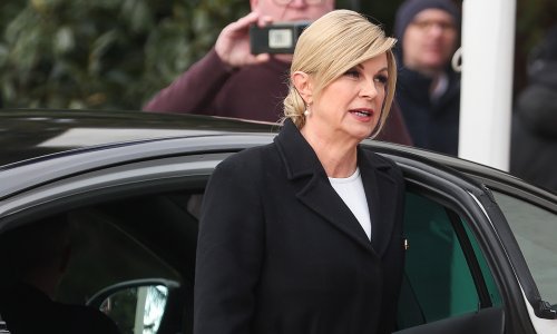Evo kakvu je kombinaciju Kolinda Grabar-Kitarović odabrala za šetnju po špici