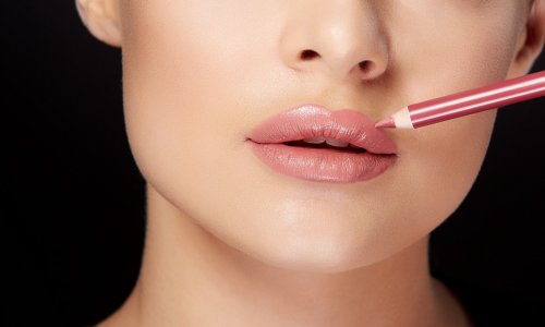 Zaboravite na filere, svi su oduševljeni ovim trikom za punije usne