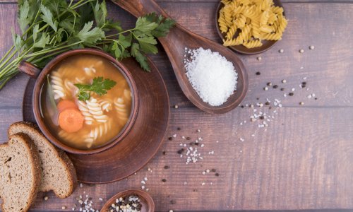 Što napraviti ako ste presolili juhu? Prije nego što sve izlijete u sudoper, pokušajte ovo