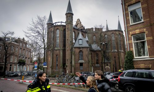 Novogodišnja noć u Nizozemskoj obilježena nasiljem i požarima, poginulo dvoje ljudi