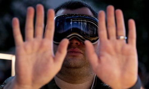 Apple drastično reže proizvodnju Vision Pro naočala nakon slabe prodaje