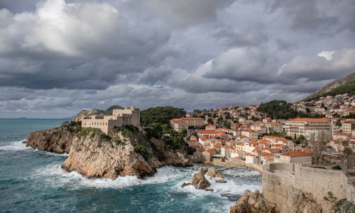 Valovi u more povukli BiH državljanina, tijelo je locirano: 'Pokušavamo ga izvući, ali..'
