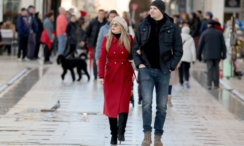 Kad parovi diktiraju trendove: Pogledajte kako izgledaju prvi dani siječnja u Zadru, ali i na Stradunu