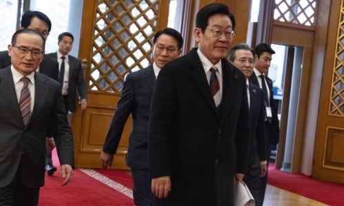 Južnokorejski predsjednik s više od 200 ljudi stigao u Kinu