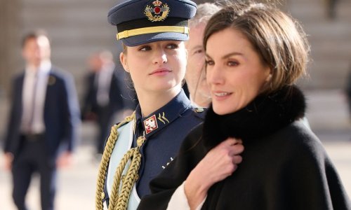 Kraljica Letizia ima najbolji kaput sezone - i drugačiji je od svega što je dosad bilo 'in'