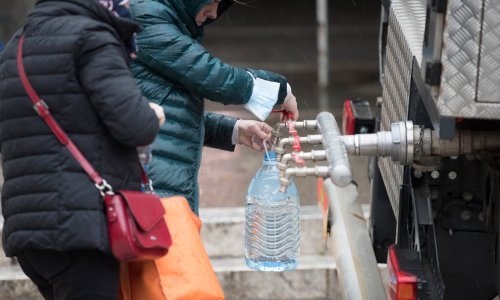 Voda na splitskom području i dalje zamućena, građani se služe cisternama