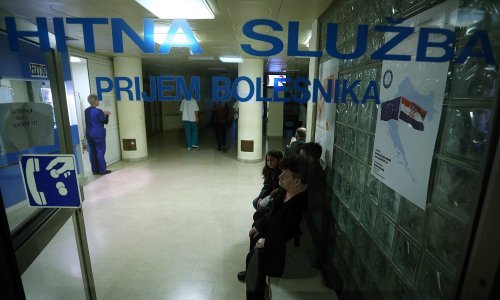 Skliske ceste i nogostupi: Hitne pune zbog padova na ledu, u nekima su odgođene operacije