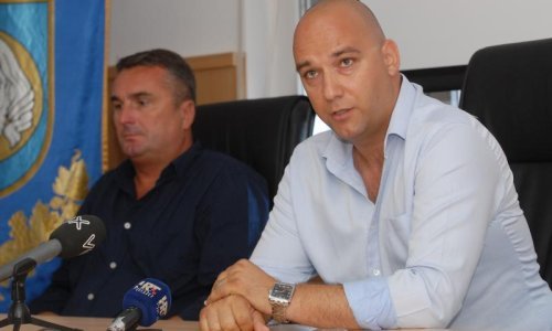 U seriji fizičkih sukoba sudjelovao i načelnik Vira