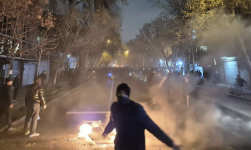 Trump prijeti napadom: Iranska revolucionarna garda otvorila vatru na građane