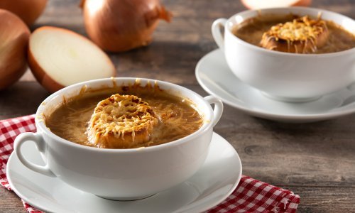 Jednostavno, jeftino i tako ukusno: Recept za zasitnu juhu koje će vas ugrijati i u najhladnijim danima