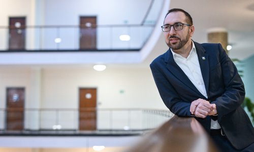 Tomašević priznao probleme: 'Moramo biti spremniji za čišćenje snijega s nogostupa'