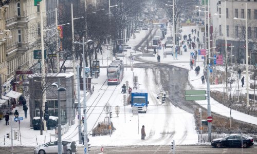 Europa okovana ledom: Zatvorene zračne luke u Beču i Bratislavi