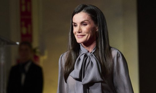 Za svaki oblik tijela: Kraljica Letizia zablistala u košulji kao stvorenoj za dame 50+