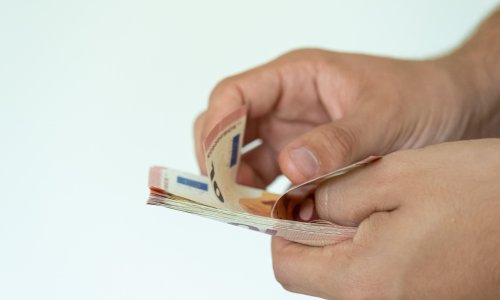 Mladima i ove godine stiže povrat poreza: Evo tko dobiva pola, a tko puni iznos