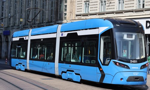 U Zagreb stigao još jedan novi tramvaj, najavljuju i modernizaciju busnog parka