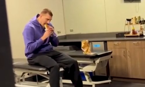 Pogledajte Jokićevu reakciju nakon što je probao hranu za koju je rekao da nikad neće probati